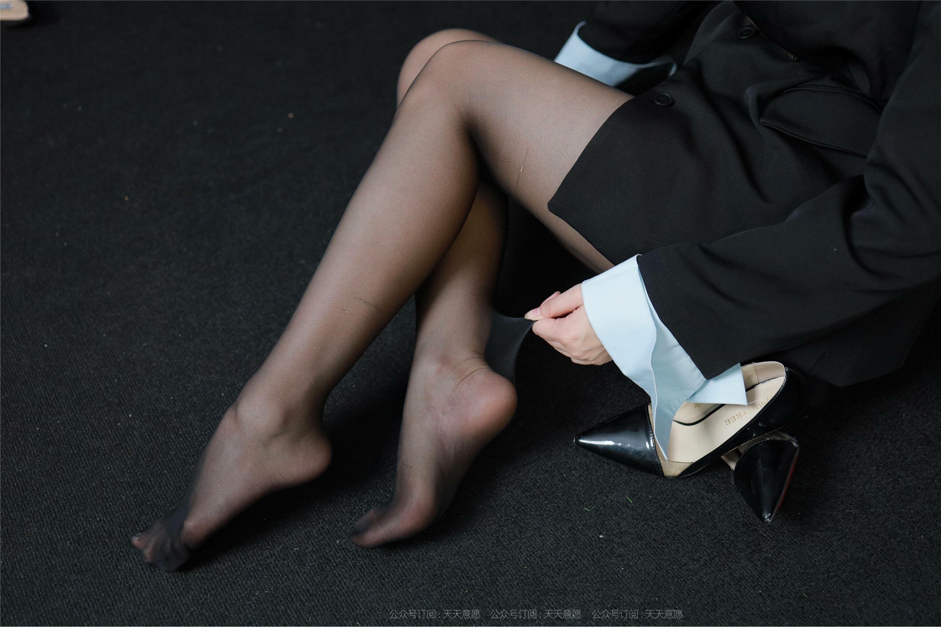 IESS异思趣向  2021.10.19 丝享家952：秋秋《时尚职业装》